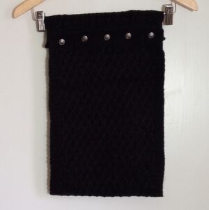 Infinity scarf with diamond stitch pattern and button detail